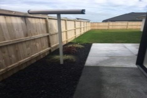 Photo of property in 8 Gelderland Way, Karaka, Papakura, 2113