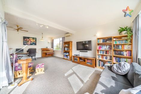 Photo of property in 63 Gurney Road, Kelson, Lower Hutt, 5010