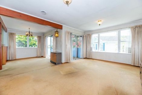 Photo of property in 2 Sunvue Road, Glen Eden, Auckland, 0602