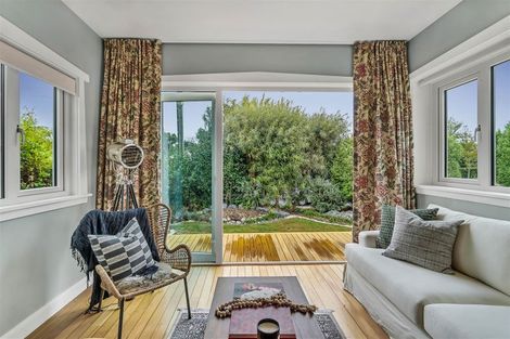 Photo of property in 166 Weston Road, St Albans, Christchurch, 8052