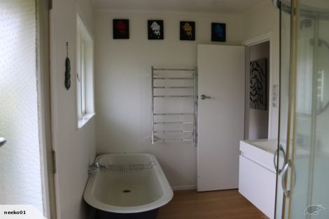 Photo of property in 10 Pikitea Road, Mangere Bridge, Auckland, 2022