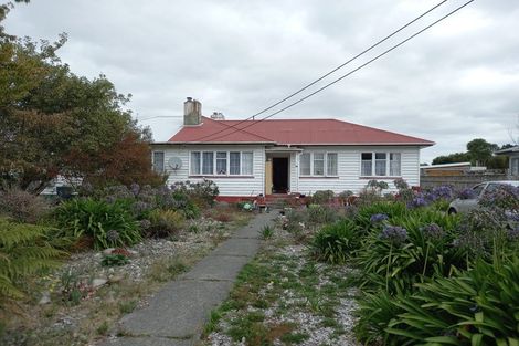 Photo of property in 9 Bridge Street, Tuatapere, 9620