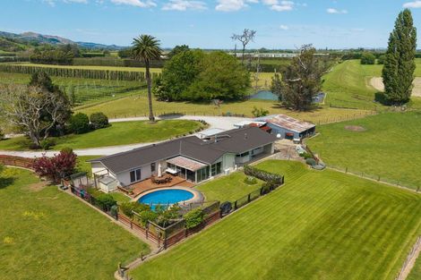 Photo of property in 33 Caesar Road, Ormond, Gisborne, 4071