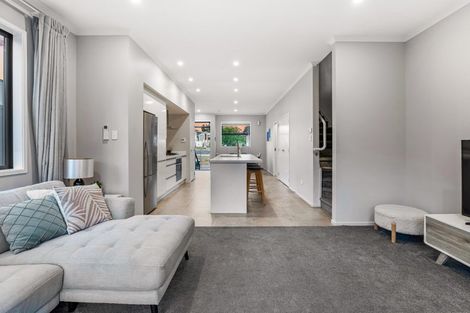 Photo of property in 6 Kapia Road, Westgate, Auckland, 0614