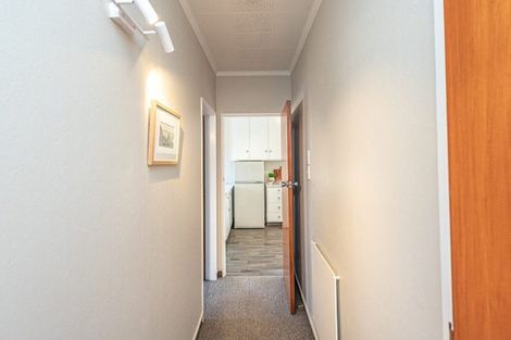 Photo of property in 3 Queen Street, Aramoho, Whanganui, 4500