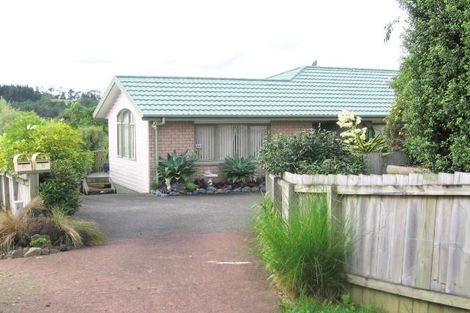 Photo of property in 18 Lasque Place, Glen Eden, Auckland, 0602