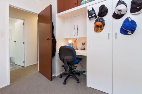 Photo of property in 2/83 Uxbridge Road, Cockle Bay, Auckland, 2014