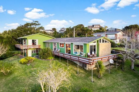 Photo of property in 14 Vipond Road, Stanmore Bay, Whangaparaoa, 0932