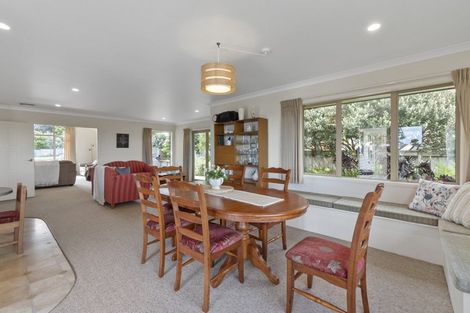 Photo of property in 104 Rototuna Road, Rototuna, Hamilton, 3210