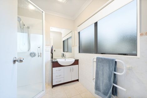 Photo of property in 17 Virginia Street, Henderson, Auckland, 0612