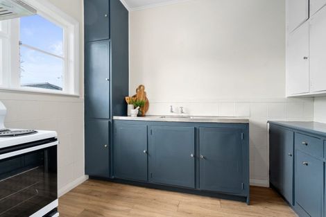 Photo of property in 76 Williams Street, Cambridge, 3434