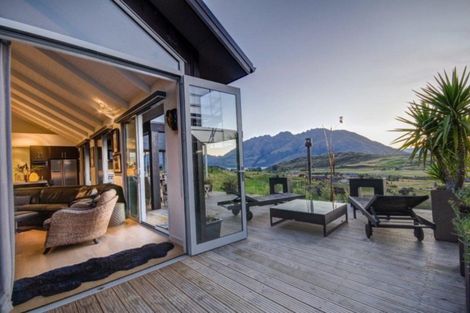 Photo of property in 5 Kintyre Court, Jacks Point, Queenstown, 9371