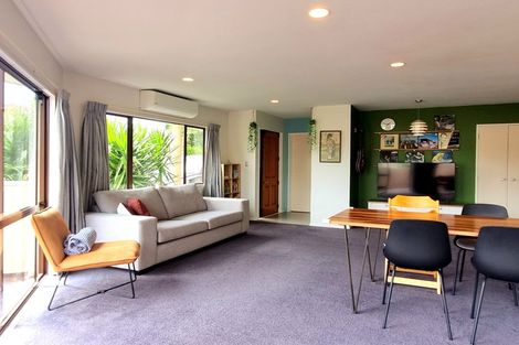 Photo of property in 15 Palmgreen Court, Stanmore Bay, Whangaparaoa, 0932