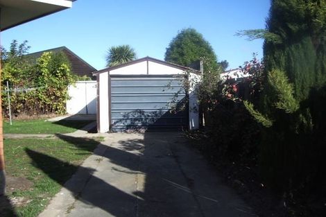 Photo of property in 24 La Perouse Place, Northcote, Christchurch, 8052