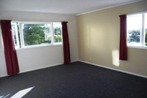 Photo of property in 27 Sheridan Drive, New Lynn, Auckland, 0600