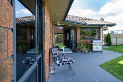 Photo of property in 26 Madison Street, Cambridge, 3434