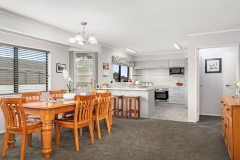 Photo of property in 8a Ascot Place, Mount Maunganui, 3116