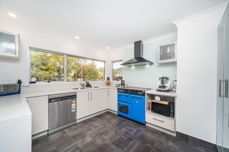 Photo of property in 8 Aintree Crescent, Awapuni, Palmerston North, 4412