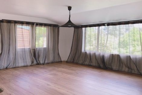 Photo of property in 5 Telephone Road, Birkenhead, Auckland, 0626