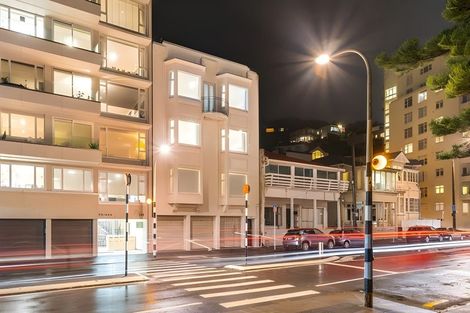 Photo of property in 1/246 Oriental Parade, Oriental Bay, Wellington, 6011