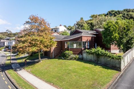 Photo of property in 36 Albatross Close, Whitby, Porirua, 5024