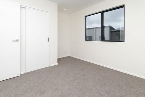 Photo of property in 9/25 Jabuka Street, Glen Eden, Auckland, 0602