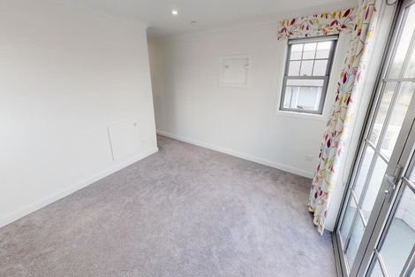 Photo of property in 3 Colombo Street, Palmerston North, 4410