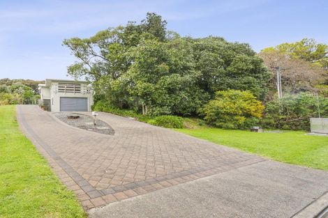 Photo of property in 66 Renown Road, Raumati South, Paraparaumu, 5032