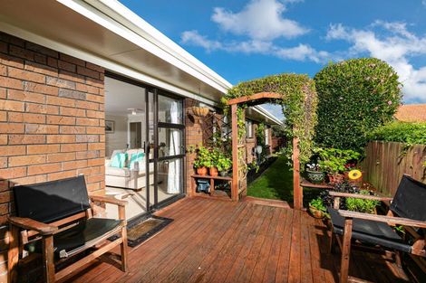 Photo of property in 4/66 Rathgar Road, Henderson, Auckland, 0610