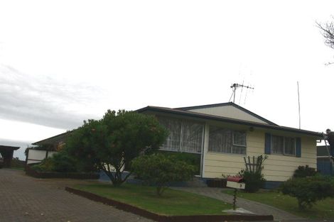 Photo of property in 3 Meadowbrook Drive, Cloverlea, Palmerston North, 4412