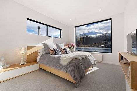 Photo of property in 594 Peninsula Road, Kelvin Heights, Queenstown, 9300