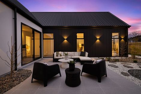 Photo of property in 2 Alan James Lane, Prebbleton, 7604