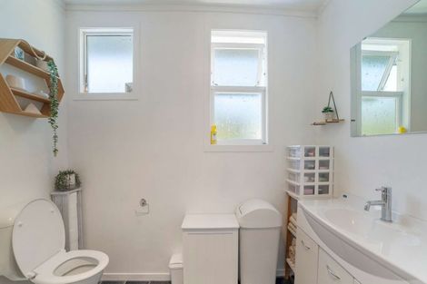 Photo of property in 49 Lyell Road, Outer Kaiti, Gisborne, 4010