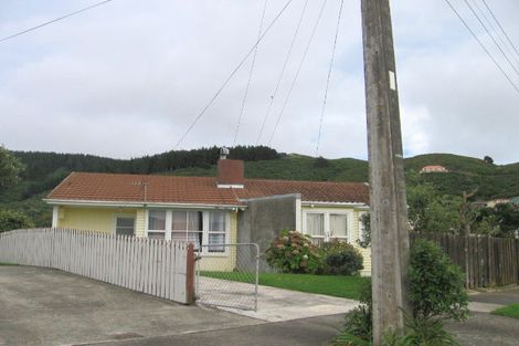 Photo of property in 8 Turkington Street, Tawa, Wellington, 5028