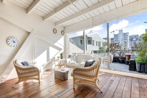 Photo of property in Hannahs Warehouse Apartments, 4/13 Leeds Street, Te Aro, Wellington, 6011