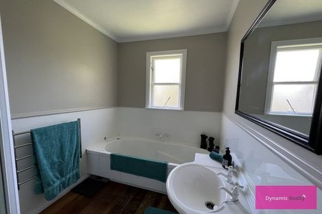 Photo of property in 15 Ilford Place, Awapuni, Palmerston North, 4412