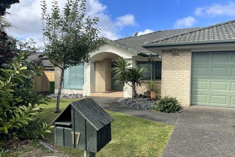 Photo of property in 17 Summerland Drive, Henderson, Auckland, 0612