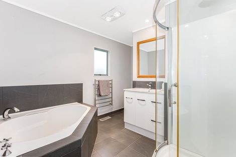 Photo of property in 10 Portage Place, Whitby, Porirua, 5024