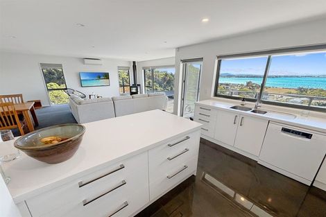 Photo of property in 31 Soleares Avenue, Mount Pleasant, Christchurch, 8081