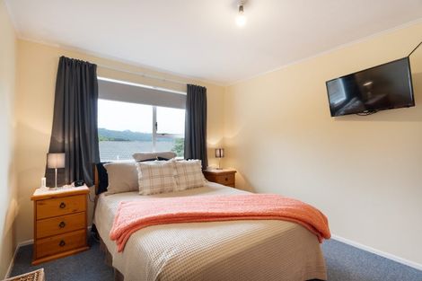 Photo of property in 7 Spruce Grove, Ranui, Porirua, 5024