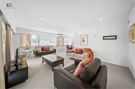 Photo of property in 10 Alf Walker Place, Papakura, 2110