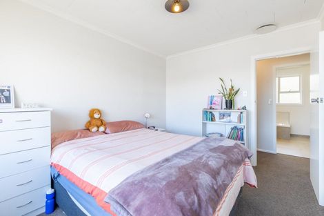 Photo of property in 5 Handley Place, Glen Avon, New Plymouth, 4312