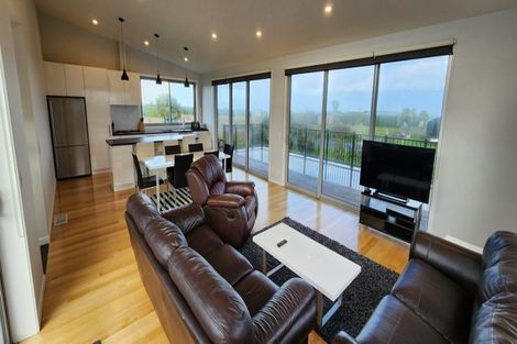 Photo of property in 58 Anglers Avenue, Warea, New Plymouth, 4381