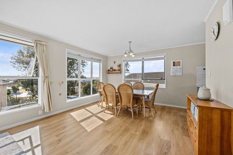Photo of property in 22 Royal Road, Massey, Auckland, 0614