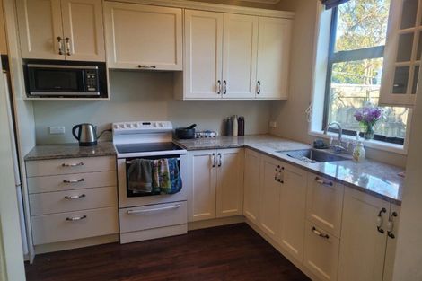 Photo of property in 23 Hine Street, New Plymouth, 4310