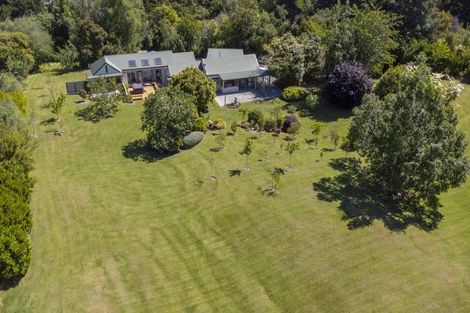 Photo of property in 71 Gillespie Place, Acacia Bay, Taupo, 3385