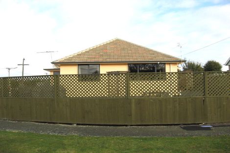 Photo of property in 13 Lambeth Crescent, Northcote, Christchurch, 8052