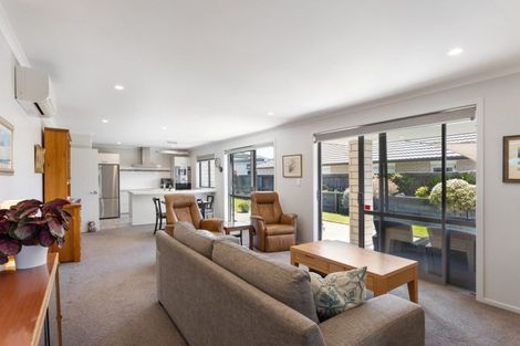 Photo of property in 8 Livingstone Drive, Papamoa Beach, Papamoa, 3118