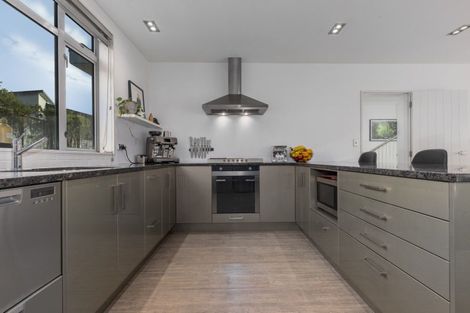 Photo of property in 35 Endeavour Drive, Whitby, Porirua, 5024