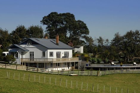 Photo of property in 1960 East Coast Road, Stillwater, Silverdale, 0993